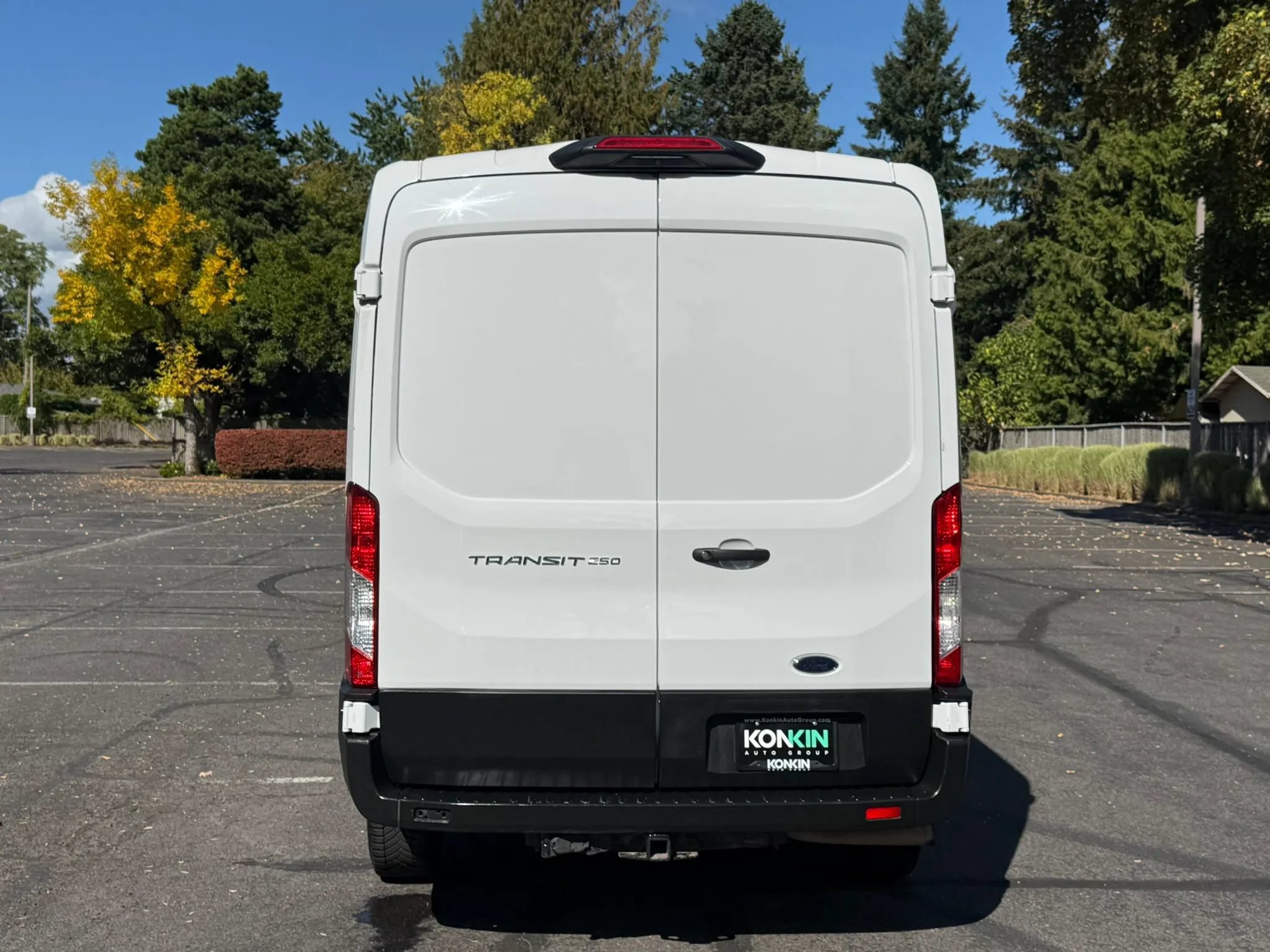 Used 2022 Ford Transit 250 Medium Roof RWD image 5