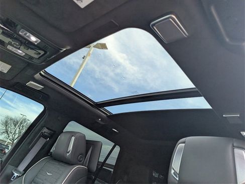 Used 2026 Cadillac Escalade Platinum Sport w/ LPO, ONYX Package image 27