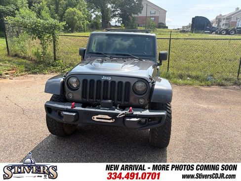 Used 2014 Jeep Wrangler Rubicon AWD/4WD image 3