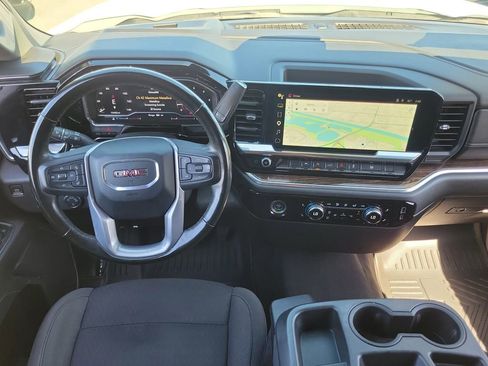 Used 2023 GMC Sierra 1500 SLE image 9