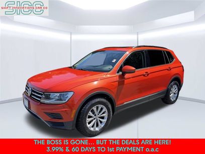 Used 2018 Volkswagen Tiguan SE w/ Panoramic Sunroof Package