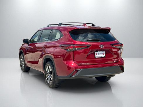 Certified 2026 Toyota Highlander XLE AWD/4WD image 7