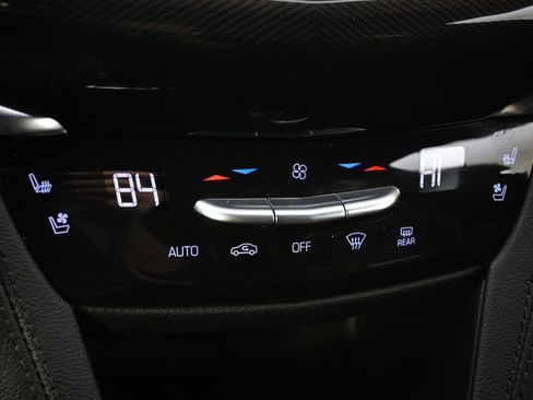 Used 2022 Cadillac XT6 Premium Luxury w/ Platinum Package AWD/4WD image 33