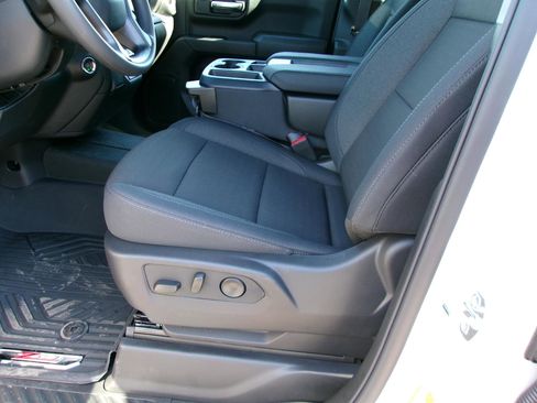 New 2026 Chevrolet Silverado 1500 Custom Trail Boss w/ Dark Appearance Package image 11