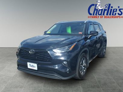 Used 2023 Toyota Highlander XLE