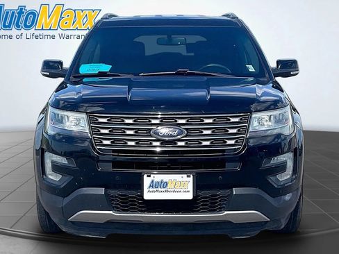 Used 2016 Ford Explorer XLT w/ Equipment Group 202A AWD/4WD image 2