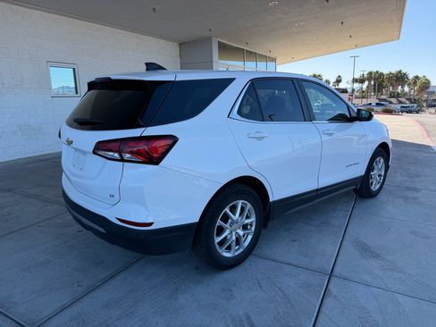 Used 2024 Chevrolet Equinox LT image 3