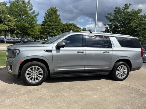Used 2023 GMC Yukon XL SLT AWD/4WD image 11