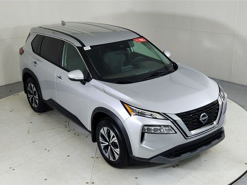 Certified 2022 Nissan Rogue SV image 13