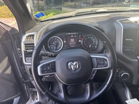Used 2022 RAM 1500 Big Horn AWD/4WD image 9