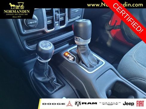 Certified 2024 Jeep Wrangler Unlimited Sahara AWD/4WD image 12
