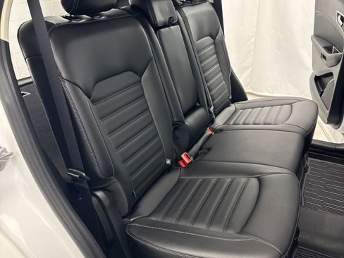 Certified 2019 Ford Edge SEL w/ Equipment Group 201A image 33