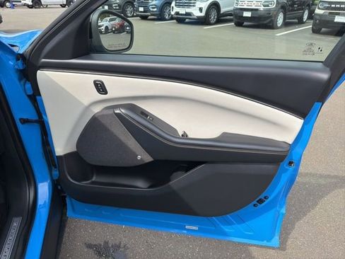 Used 2022 Ford Mustang Mach-E Premium image 12