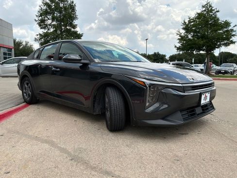 Used 2025 Kia K4 FWD image 4