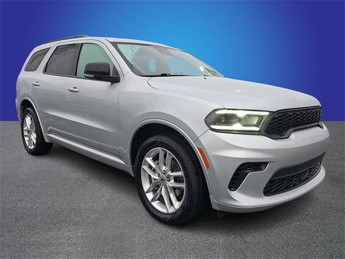 Used 2024 Dodge Durango GT image 3