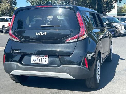 Used 2023 Kia Soul LX FWD image 3