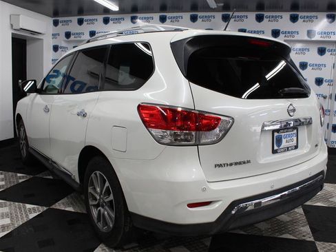 Used 2015 Nissan Pathfinder SL FWD image 2