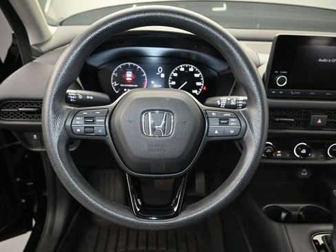Used 2023 Honda HR-V LX image 5