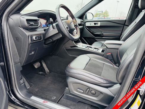 Used 2023 Ford Explorer ST-Line image 3