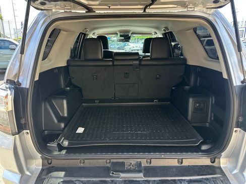 Used 2021 Toyota 4Runner Venture AWD/4WD image 21