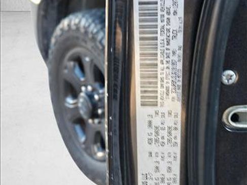 Used 2018 RAM 2500 Lone Star w/ Sport Appearance Group image 21