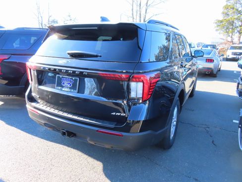 New 2026 Ford Explorer Active image 4