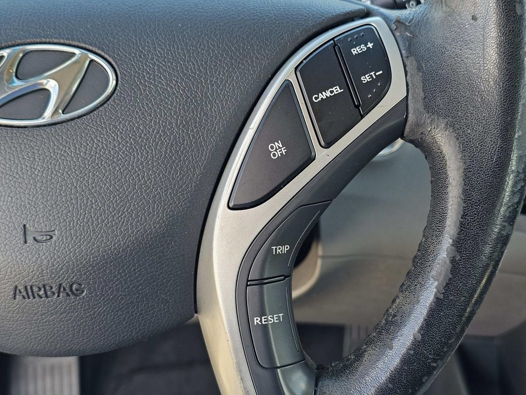 Used 2012 Hyundai Elantra Limited w/ Technology Pkg 5 FWD image 27