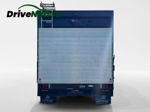 Used 2018 Chevrolet Express 3500 w/ Power Convenience Package image 5