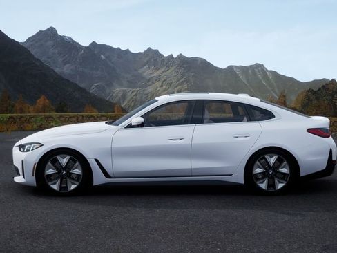 New 2026 BMW i4 eDrive40 w/ Premium Package image 4