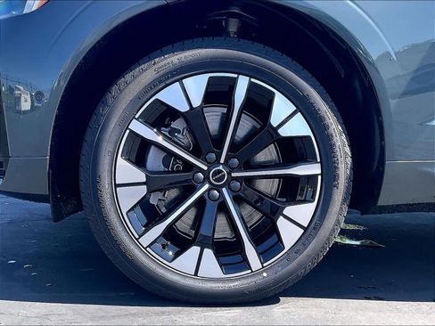 New 2026 Volvo XC60 T8 Plus w/ Climate Package AWD/4WD image 14