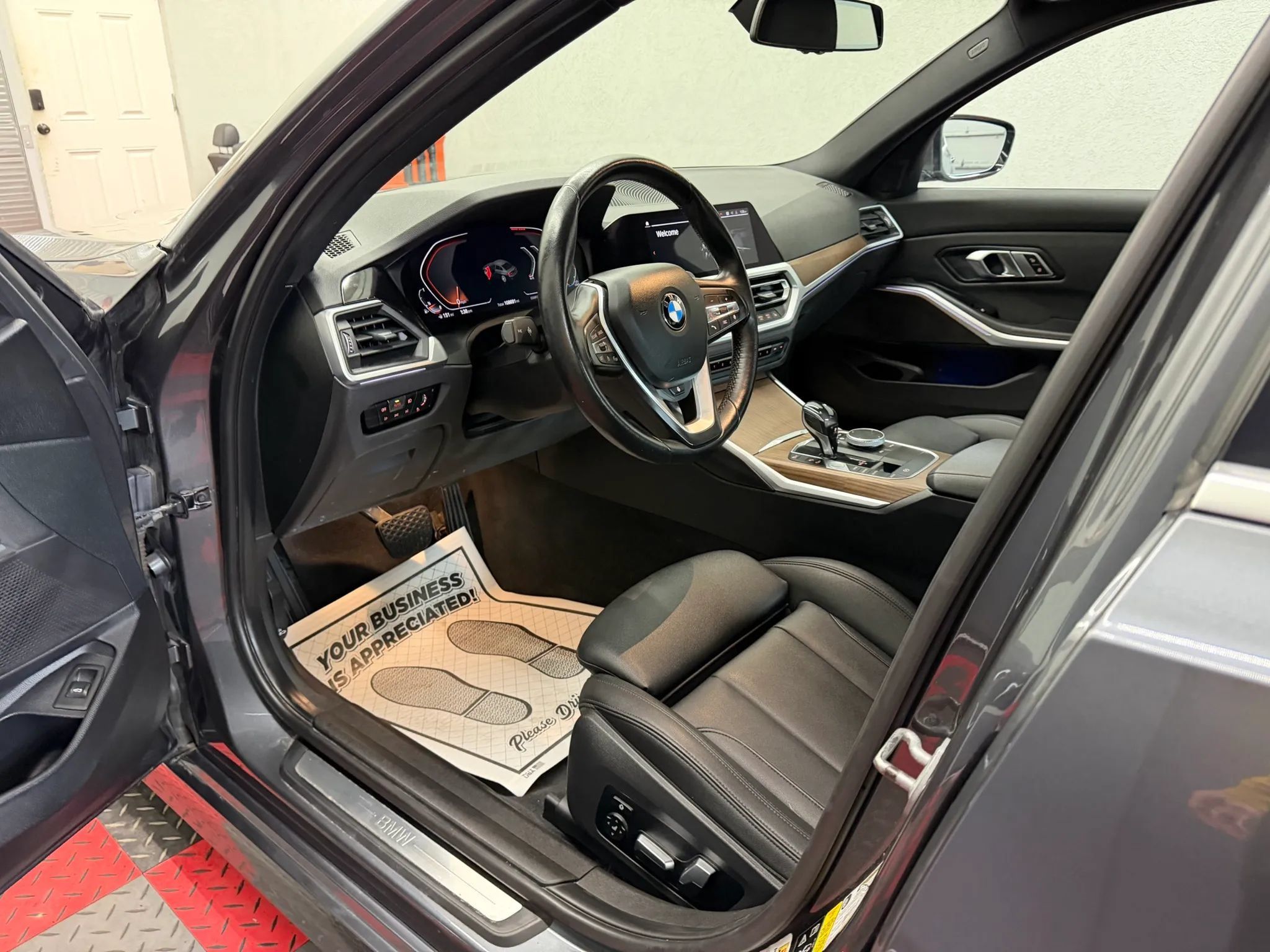 Used 2019 BMW 330i xDrive Sedan w/ Premium Package AWD/4WD image 8