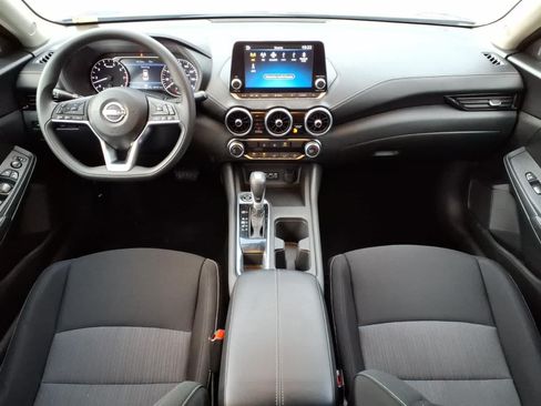 Used 2025 Nissan Sentra SV FWD image 10