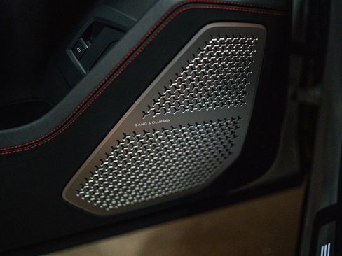 Used 2019 Lamborghini Urus image 19