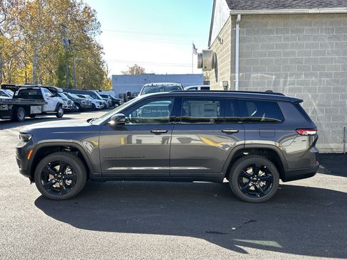New 2025 Jeep Grand Cherokee L Altitude image 27