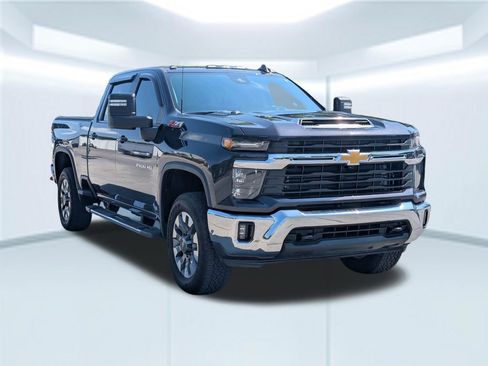 Used 2024 Chevrolet Silverado 2500 LT AWD/4WD image 8