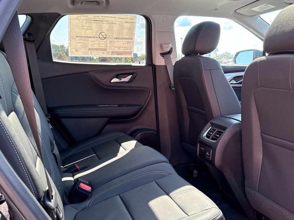 New 2026 Chevrolet Blazer LT w/ Sound & Technology Package FWD image 27