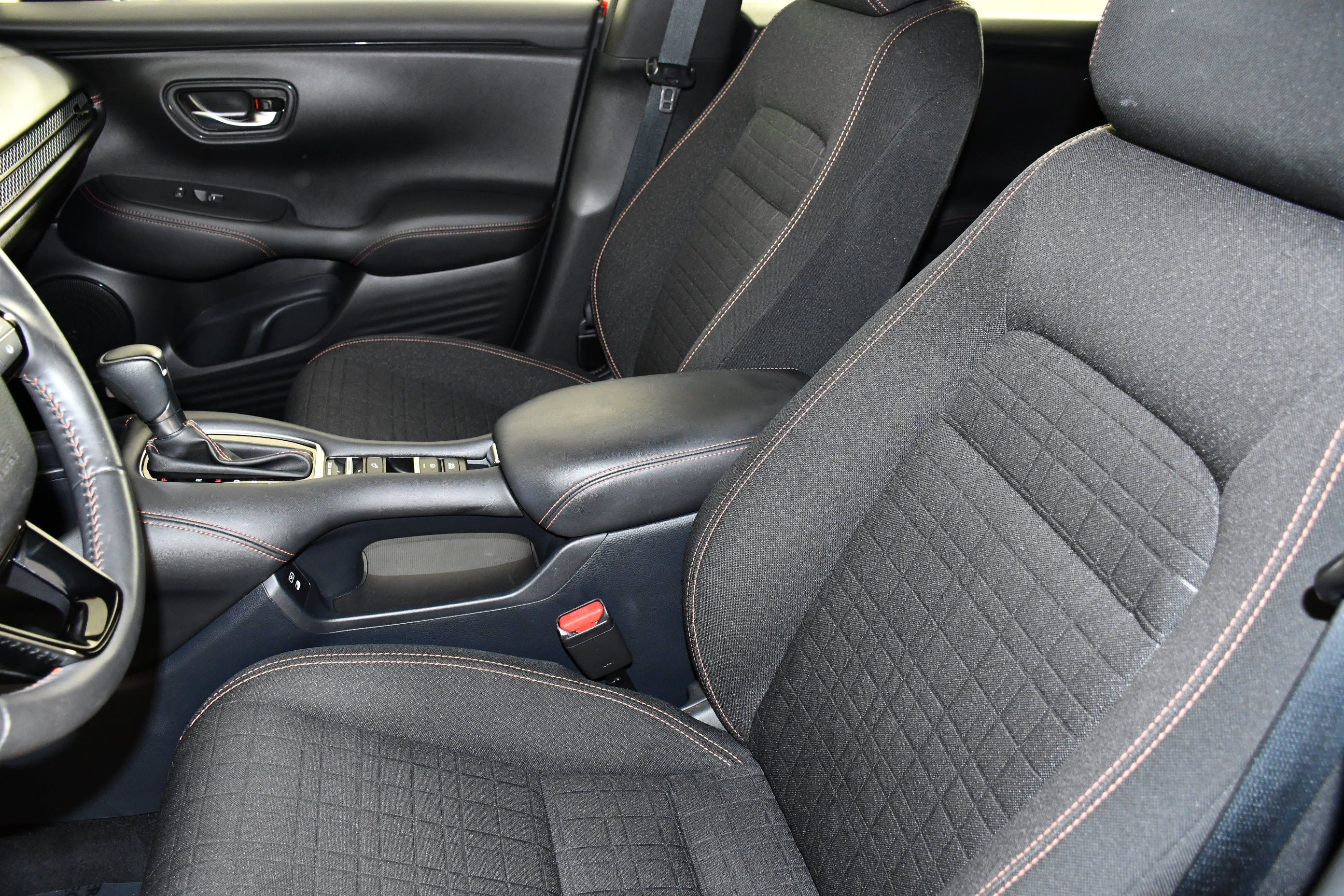 Certified 2024 Honda HR-V Sport image 35