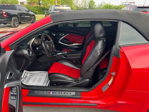 Used 2017 Chevrolet Camaro LT RWD image 11