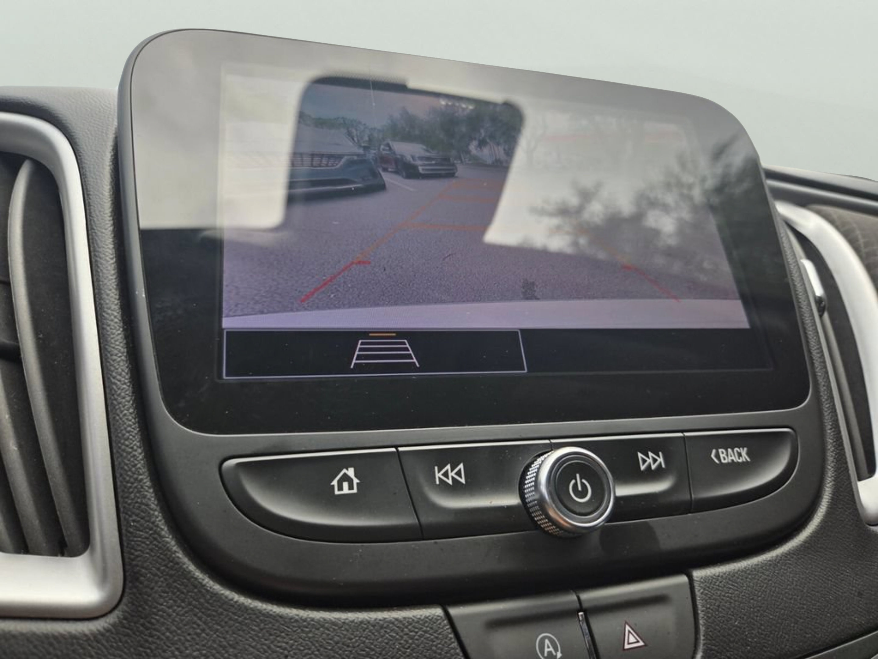 Used 2023 Chevrolet Malibu LT FWD image 23