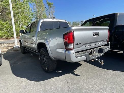 Used 2023 Toyota Tacoma SR5 AWD/4WD image 2