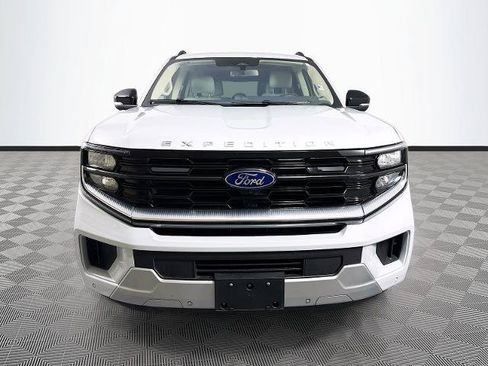 Certified 2025 Ford Expedition Max Platinum AWD/4WD image 2