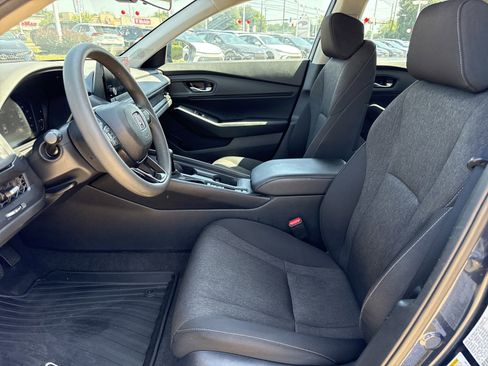 Used 2024 Honda Accord EX image 11
