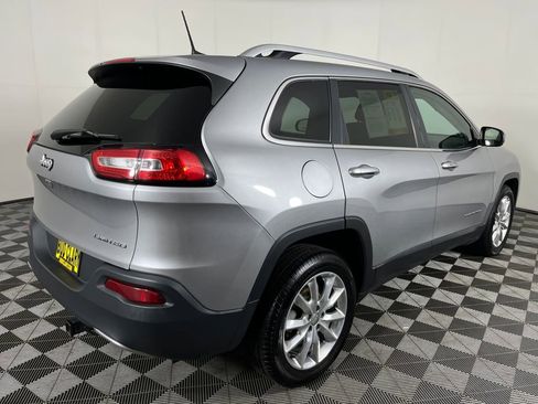 Used 2016 Jeep Cherokee Limited image 6
