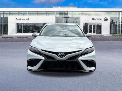 Used 2024 Toyota Camry SE FWD image 2