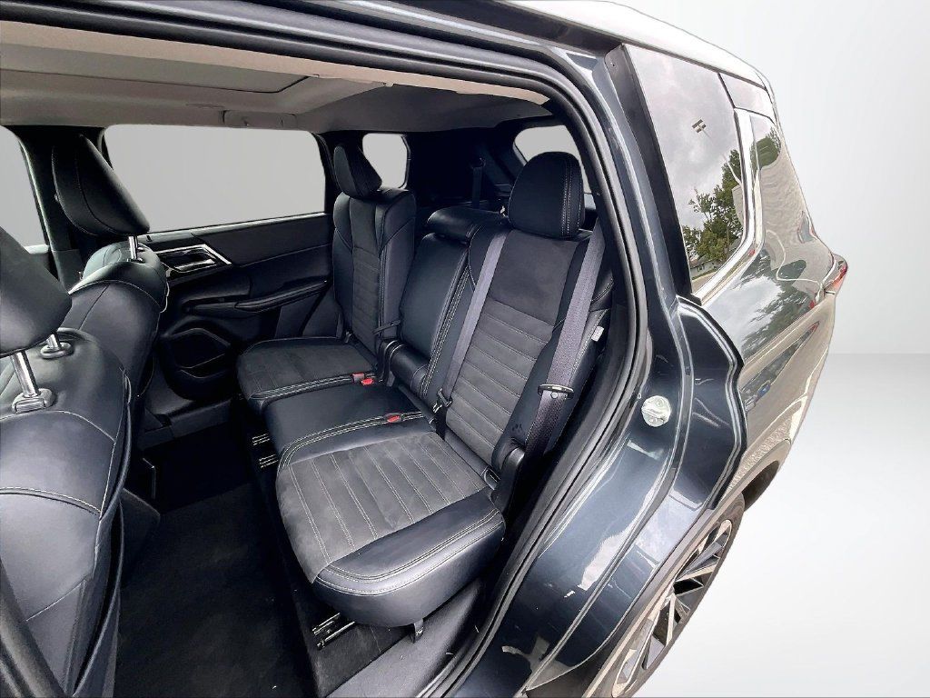 Used 2024 Mitsubishi Outlander SE FWD image 26