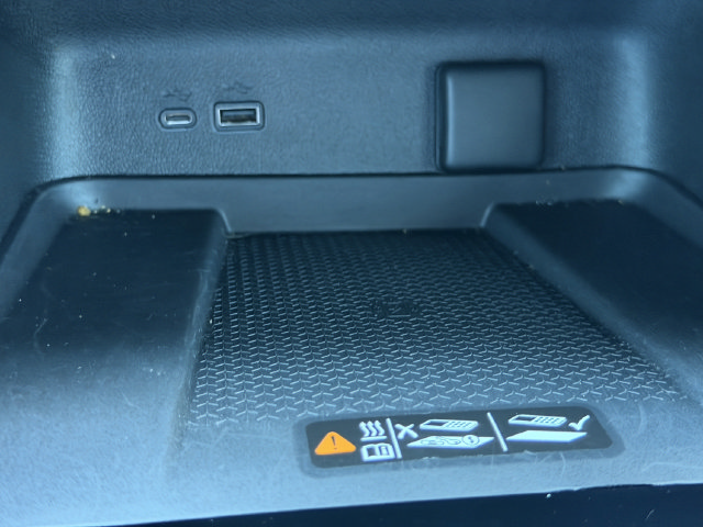 Certified 2024 Chevrolet Traverse RS FWD image 28
