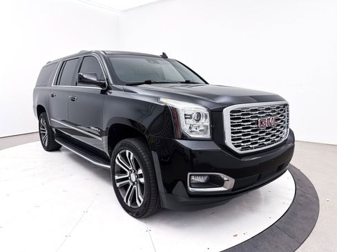 Used 2020 GMC Yukon XL Denali w/ Open Road Package image 11