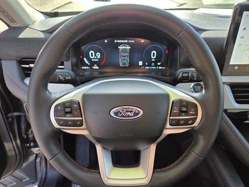 Certified 2025 Ford Explorer Active image 19