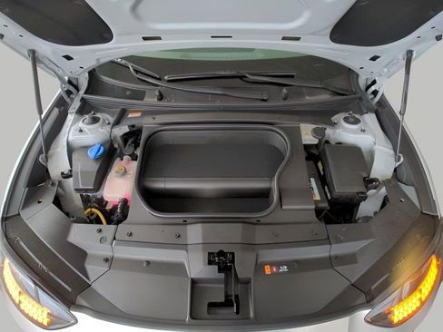 New 2025 Hyundai Ioniq 6 SEL image 27