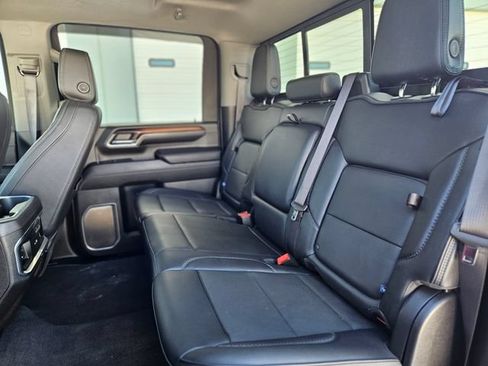 Used 2024 GMC Sierra 3500 Denali w/ Technology Package AWD/4WD image 15